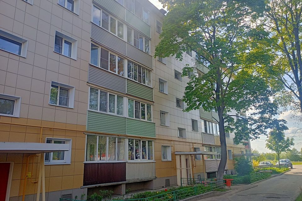 Продаётся 4-комнатная квартира, 76 м²