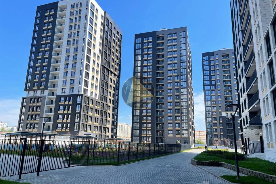 Продаётся 2-комнатная квартира, 82.39 м²