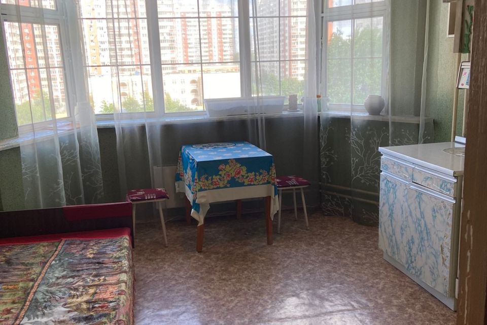 Продаётся 2-комнатная квартира, 59.8 м²