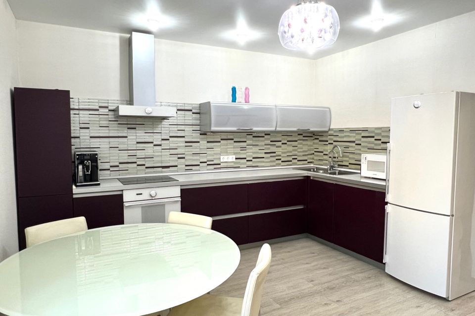 Продаётся 3-комнатная квартира, 102.5 м²