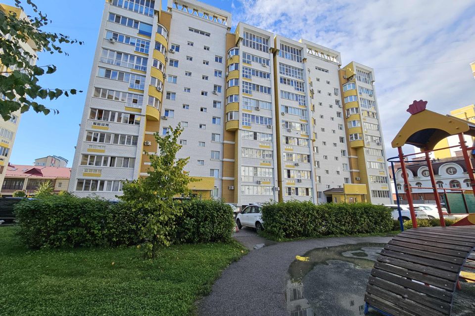 Продаётся 3-комнатная квартира, 97.6 м²