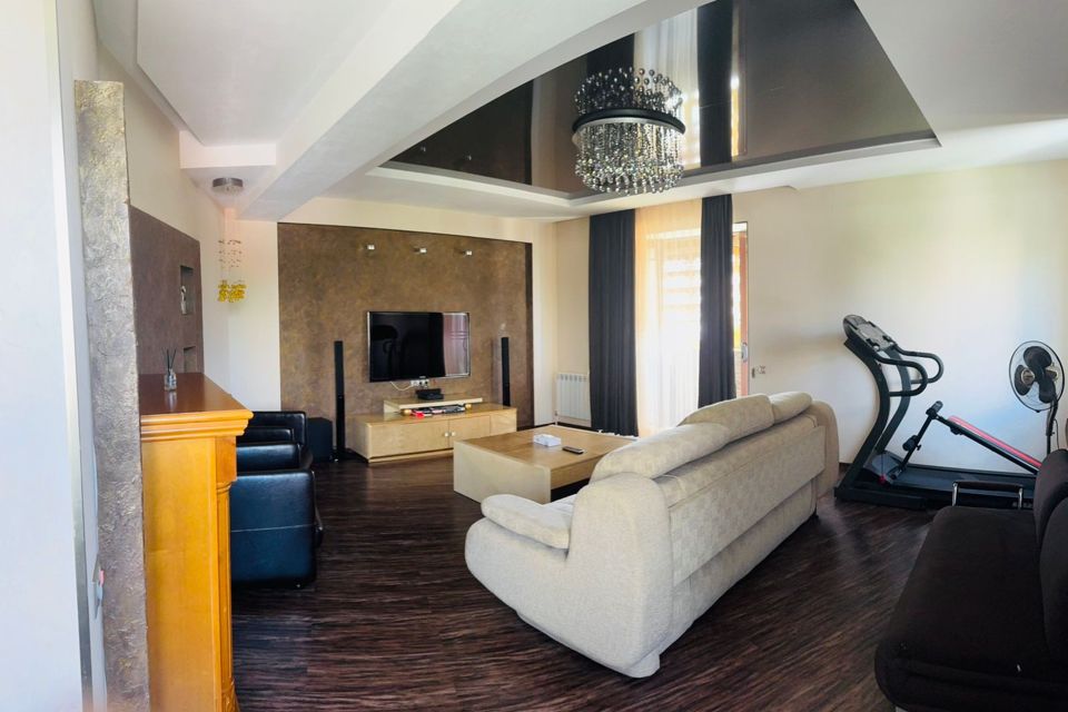 Продаётся 3-комнатная квартира, 117 м²