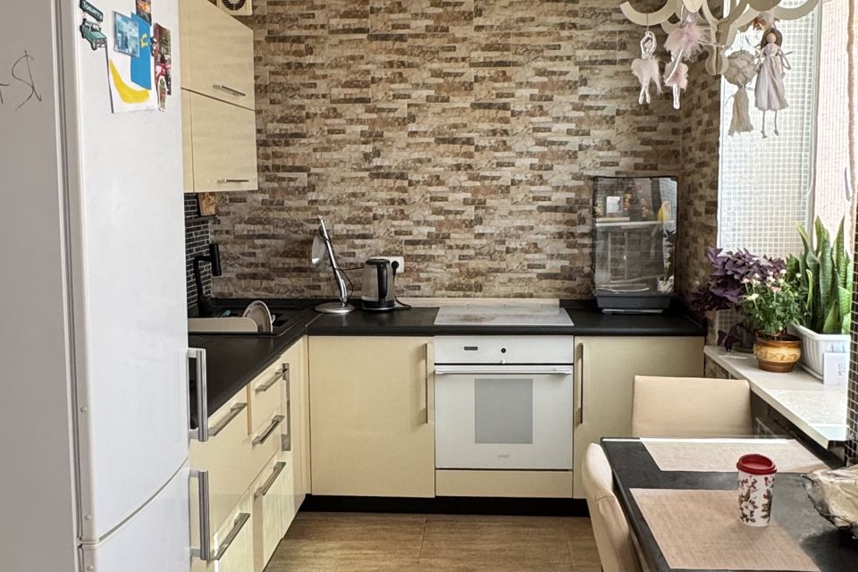 Продаётся 3-комнатная квартира, 65 м²