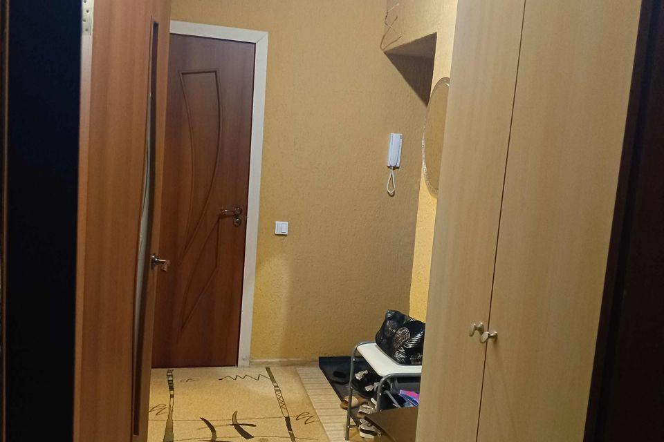 Продаётся 1-комнатная квартира, 38 м²