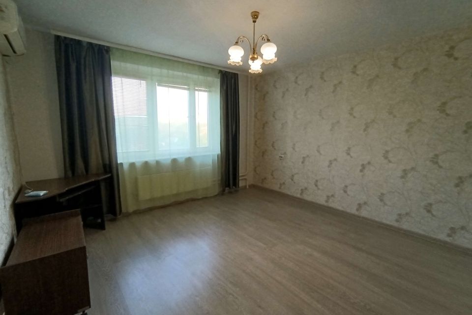 Продаётся 1-комнатная квартира, 37.8 м²