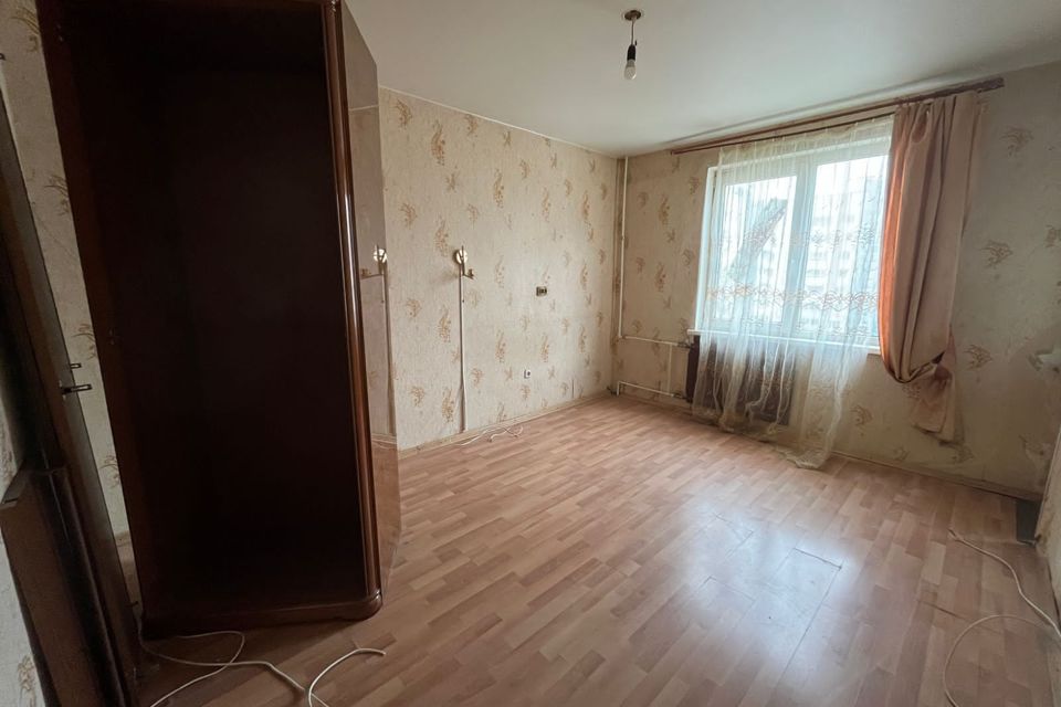 Продаётся комната в 3-комн. квартире, 13.6 м²