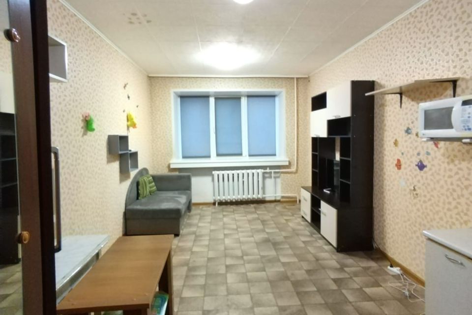Продаётся комната в 5-комн. квартире, 18.2 м²