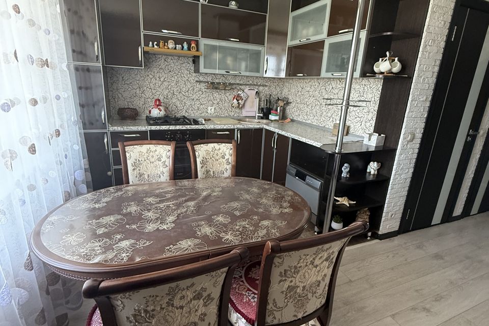 Продаётся 2-комнатная квартира, 63.2 м²