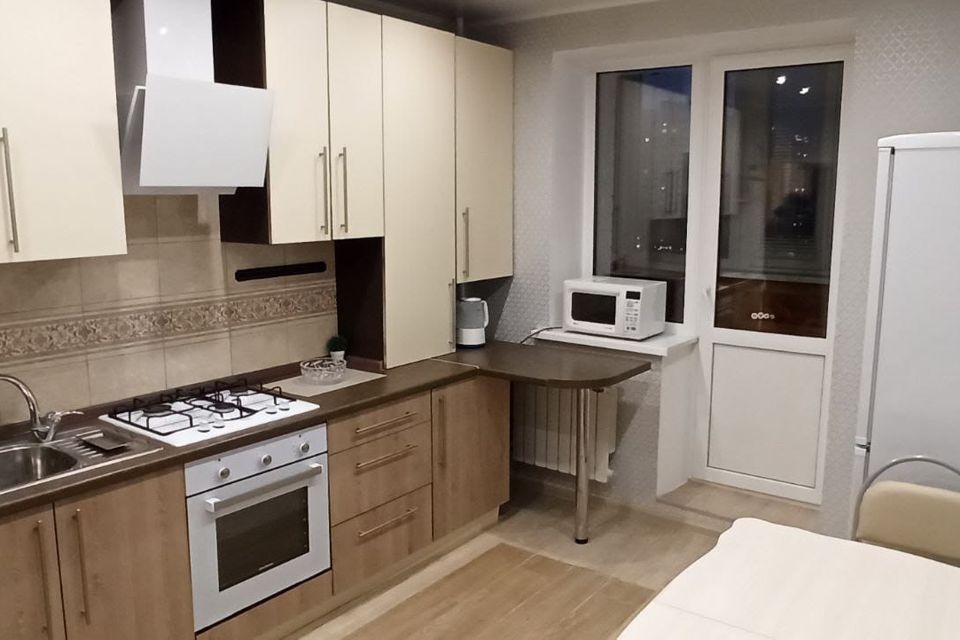 Продаётся 1-комнатная квартира, 42 м²