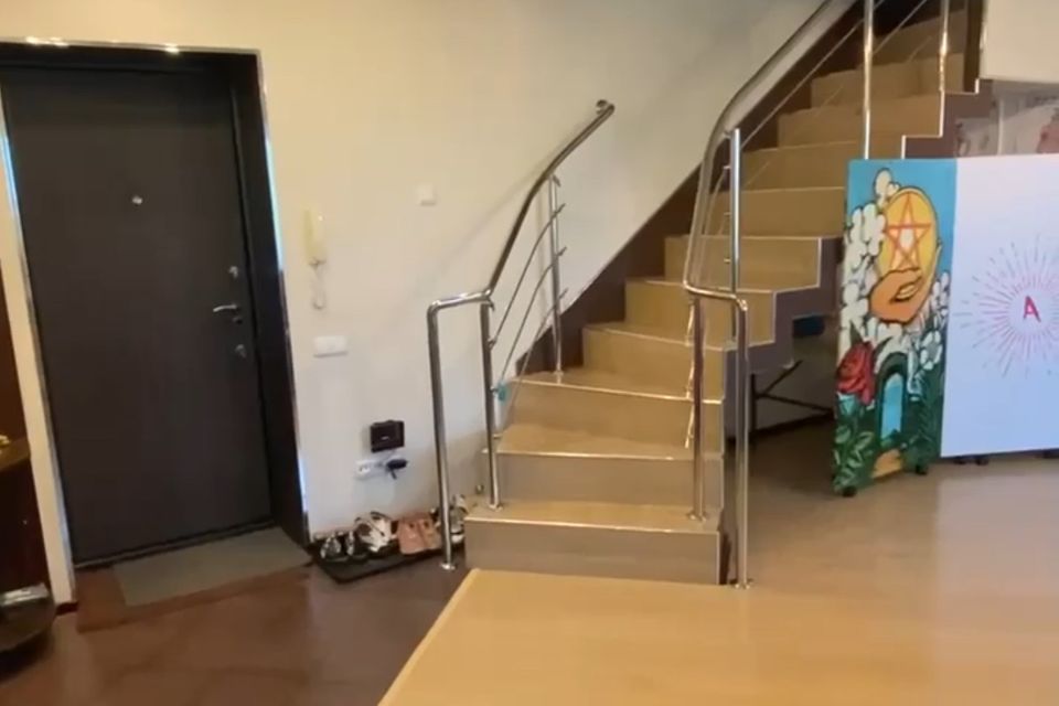 Продаётся 2-комнатная квартира, 81.5 м²