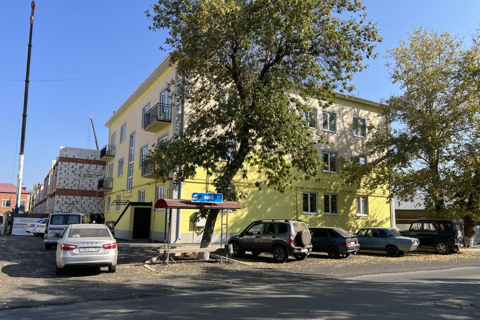 Продаётся 1-комнатная квартира, 42.1 м²