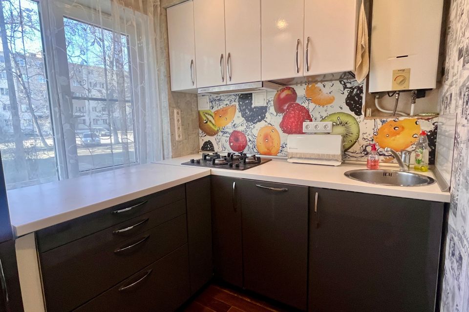 Продаётся 3-комнатная квартира, 48 м²