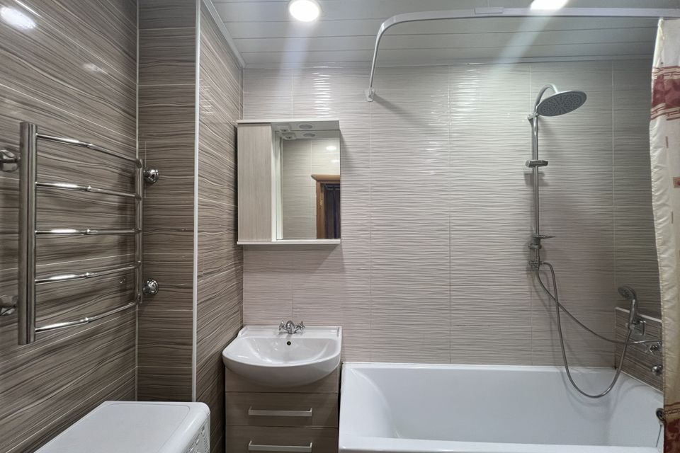 Продаётся 3-комнатная квартира, 101 м²