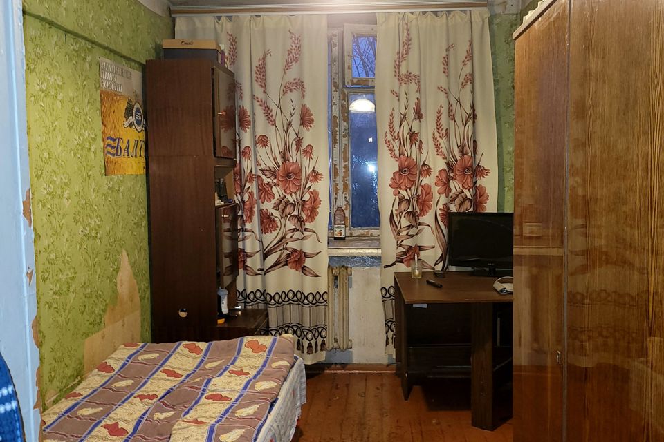 Продаётся 4-комнатная квартира, 109 м²