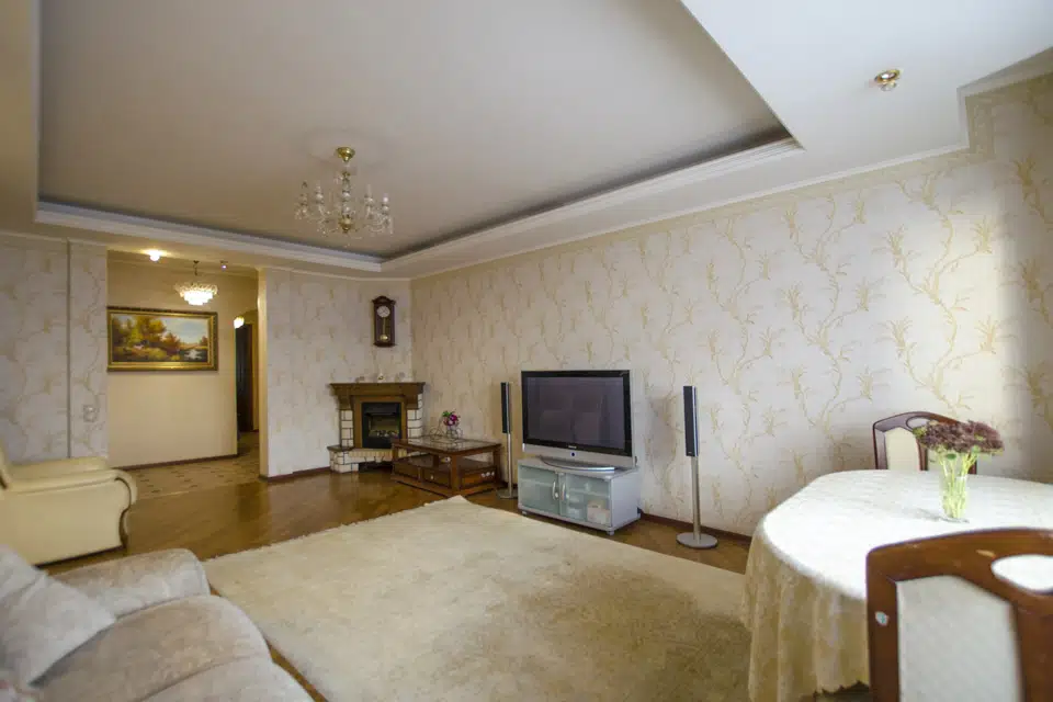 Продаётся 5-комнатная квартира, 160.5 м²