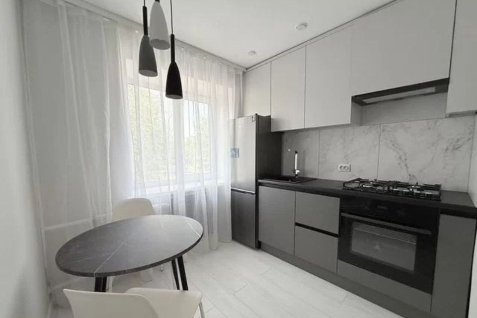 Продаётся 2-комнатная квартира, 43.8 м²