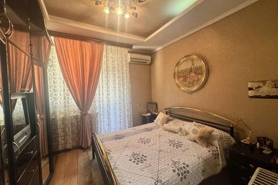 Продаётся 3-комнатная квартира, 76.7 м²