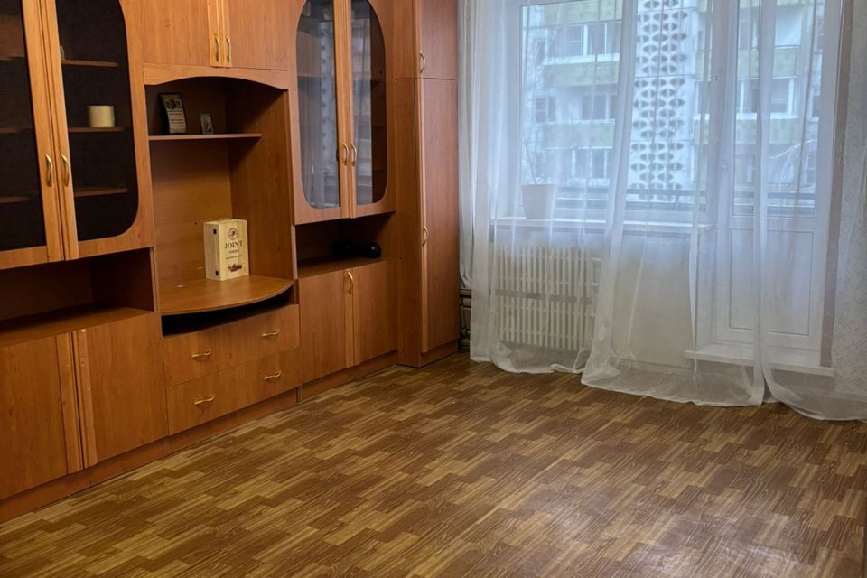 Продаётся 1-комнатная квартира, 37.8 м²