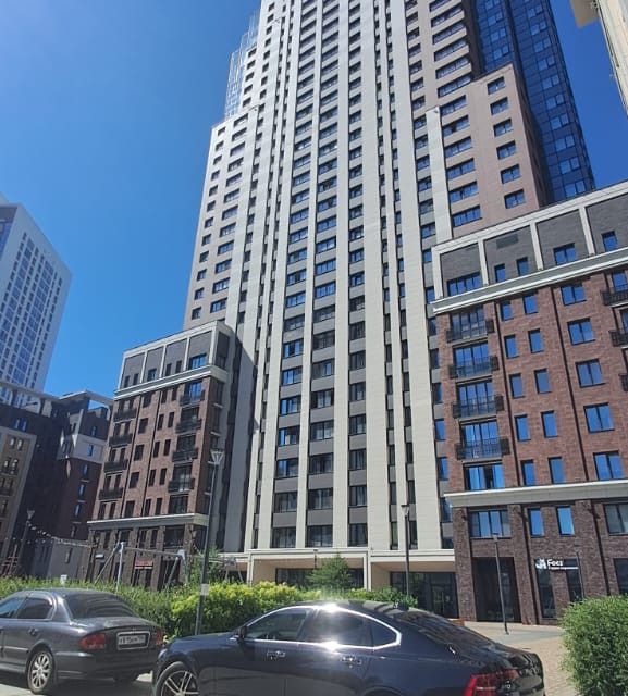 Продаётся 5-комнатная квартира, 156 м²