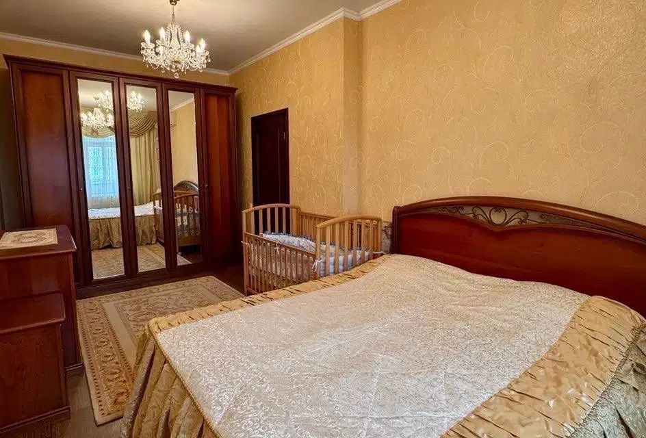 Продаётся 4-комнатная квартира, 124.7 м²