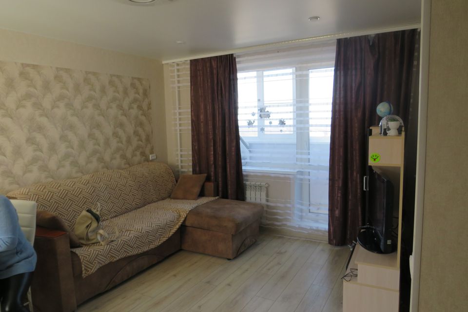 Продаётся 4-комнатная квартира, 71.4 м²