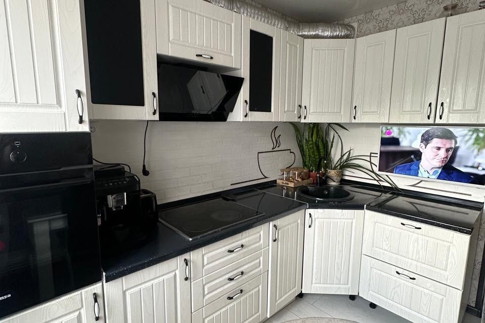 Продаётся 4-комнатная квартира, 80.5 м²