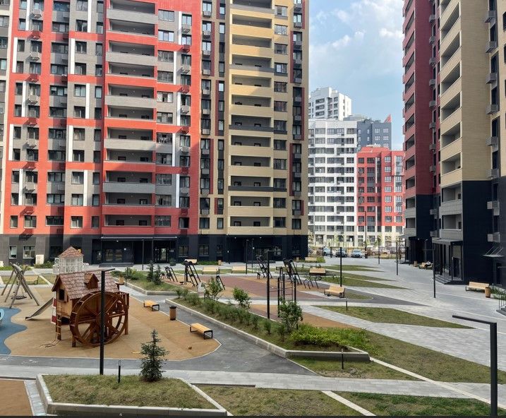 Продаётся 3 комнаты в 3-комн. квартире, 18.1 м²