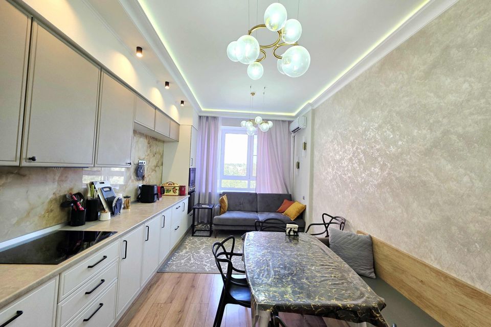 Продаётся 3-комнатная квартира, 82 м²