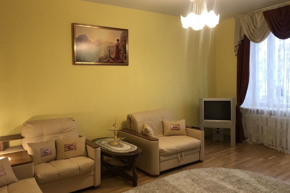 Сдаётся 2-комнатная квартира, 60 м²