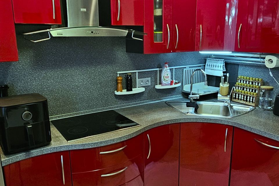 Продаётся 3-комнатная квартира, 74.8 м²