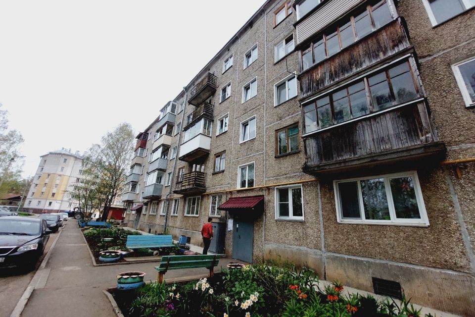 Продаётся 2-комнатная квартира, 41.8 м²