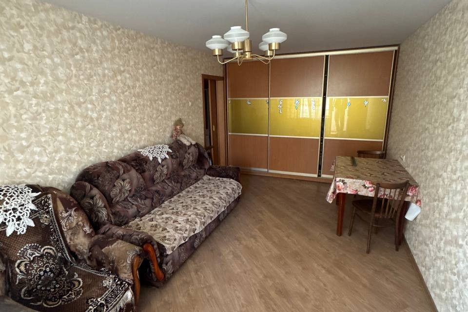 Продаётся 3-комнатная квартира, 61.8 м²
