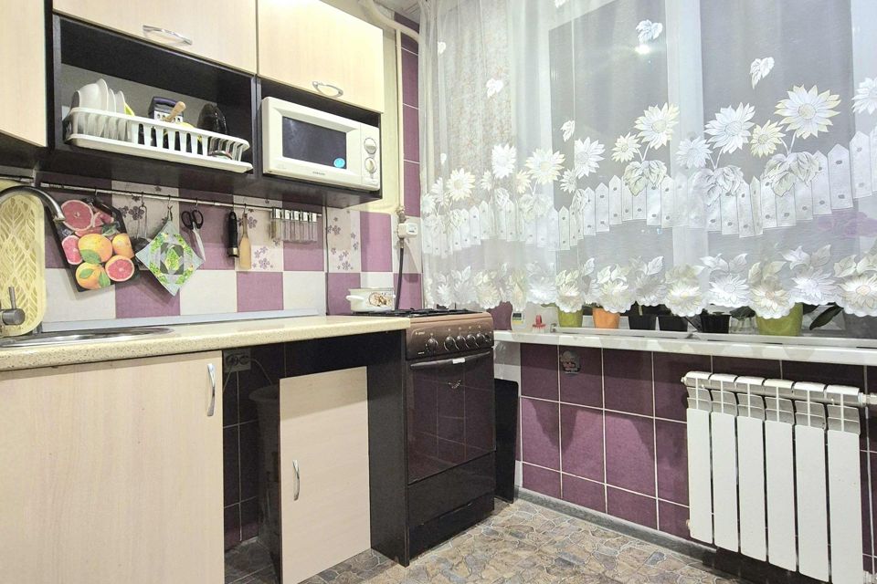 Продаётся 3-комнатная квартира, 58.3 м²