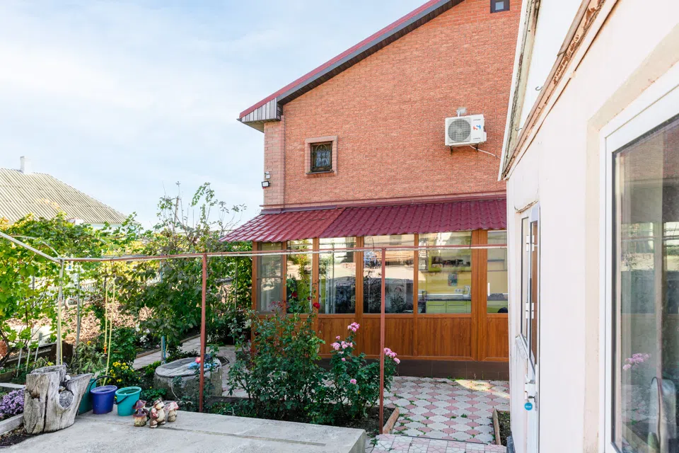 Продаётся 2-этажный дом, 140 м²