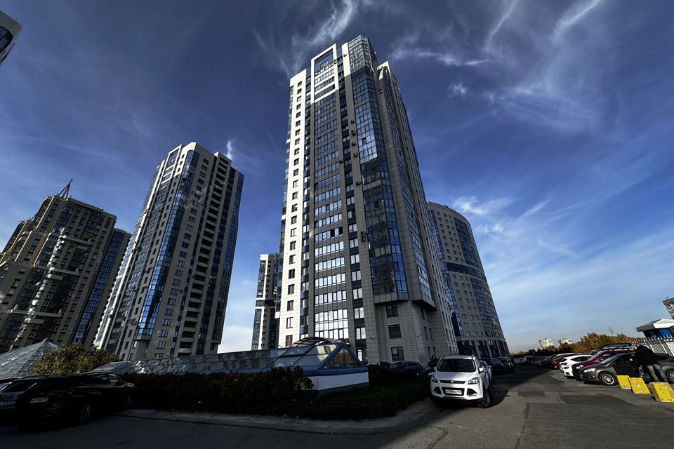 Продаётся 3-комнатная квартира, 98.6 м²
