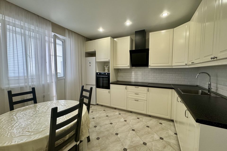 Продаётся 2-комнатная квартира, 63 м²