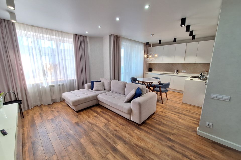 Продаётся 2-комнатная квартира, 77.6 м²