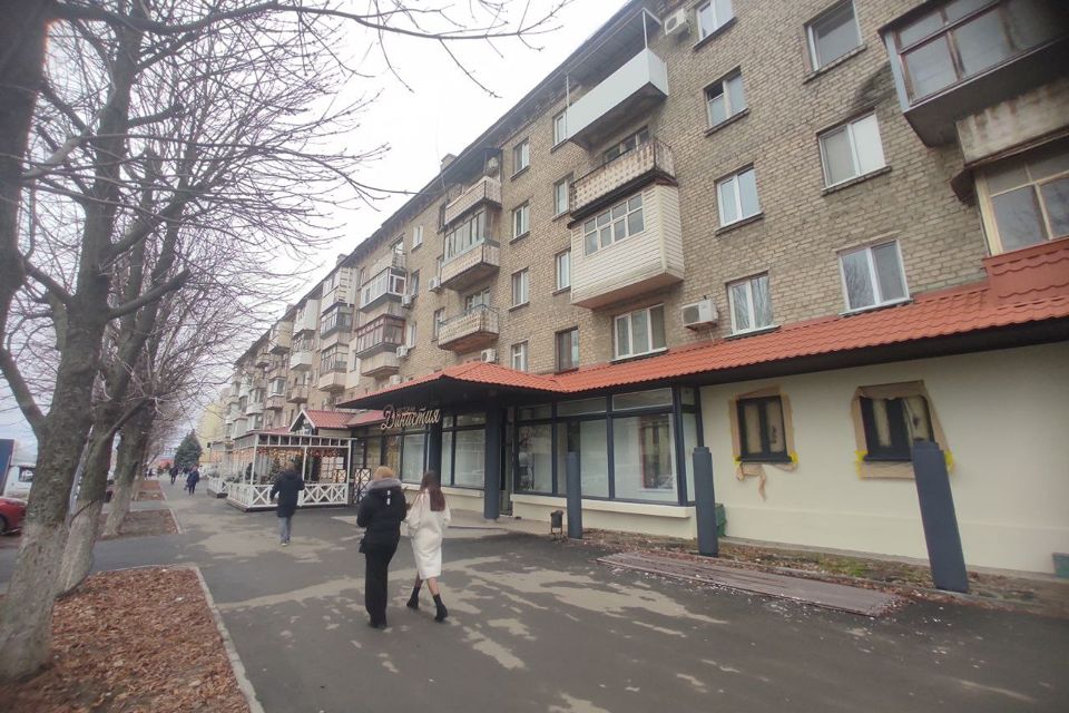 Продаётся 3-комнатная квартира, 55.8 м²