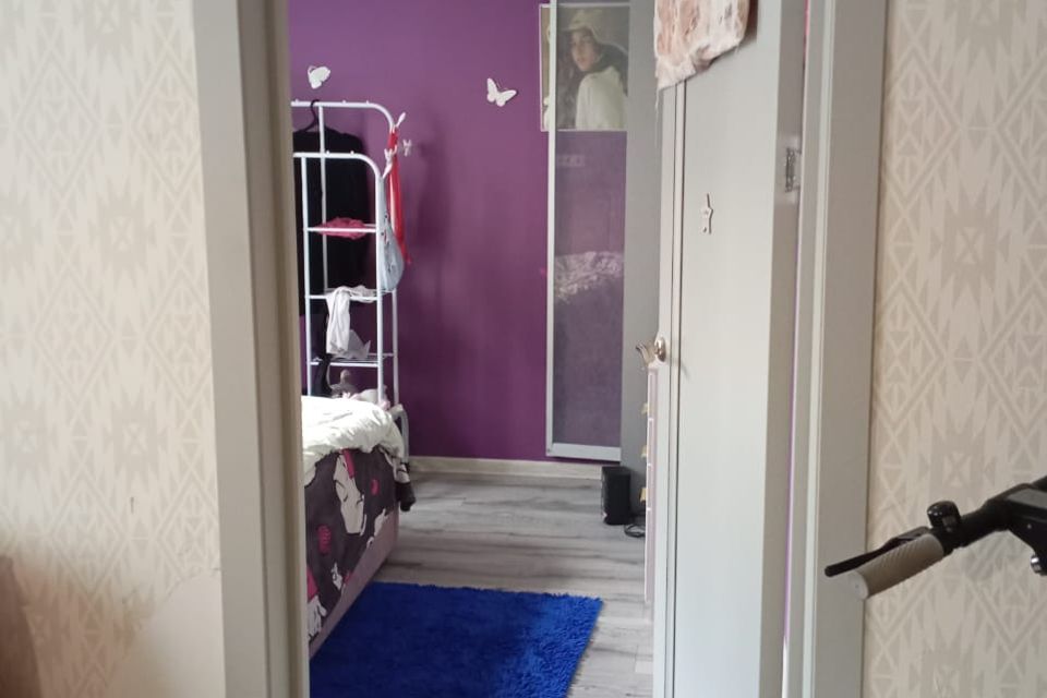 Продаётся 3-комнатная квартира, 48.9 м²
