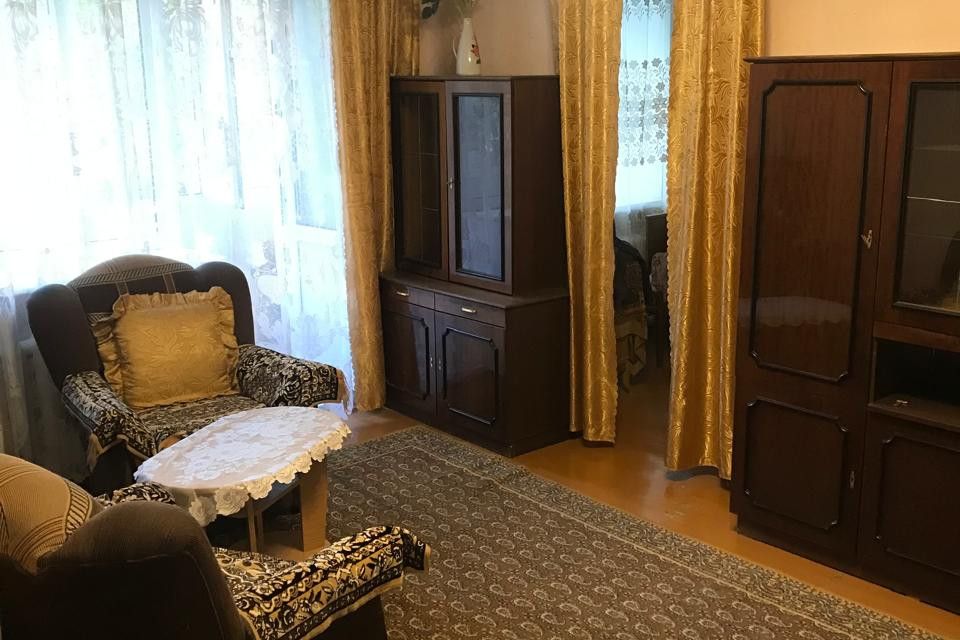 Продаётся 3-комнатная квартира, 42.9 м²