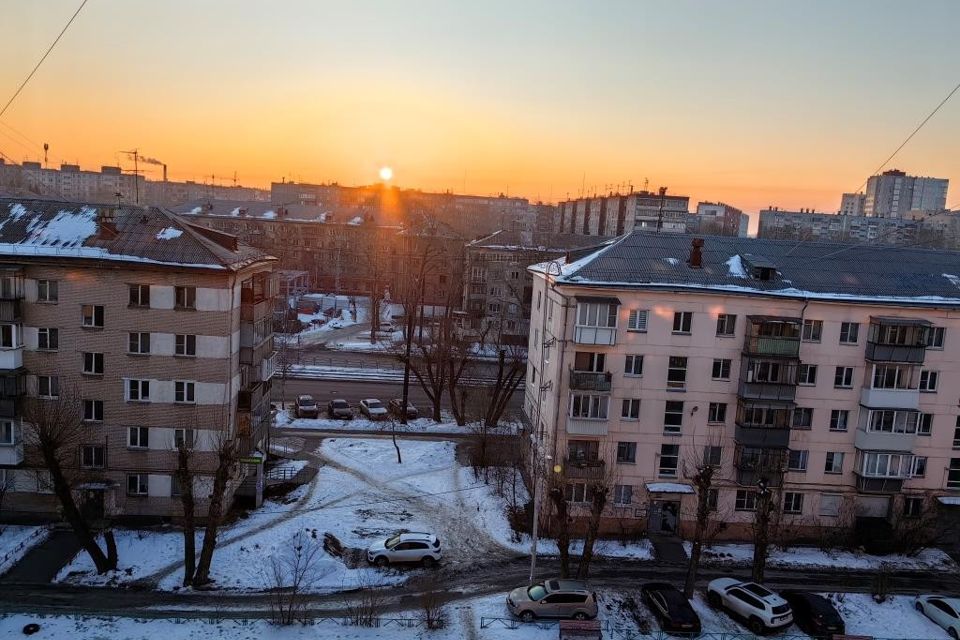 Продаётся 3-комнатная квартира, 65 м²