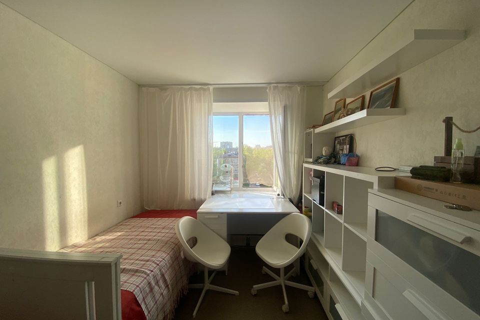 Продаётся комната в 4-комн. квартире, 16 м²