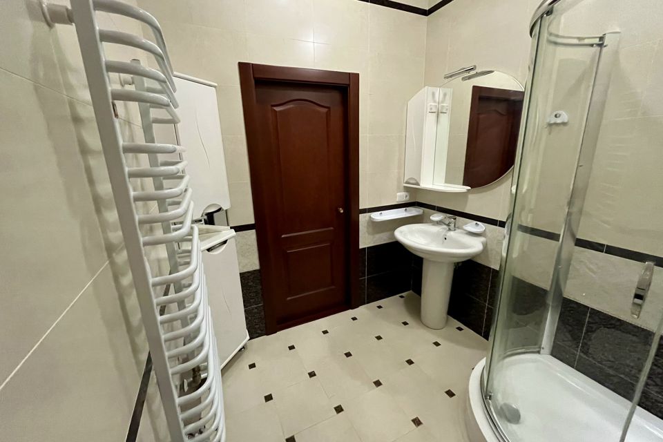 Продаётся 2-этажный дом, 271 м²