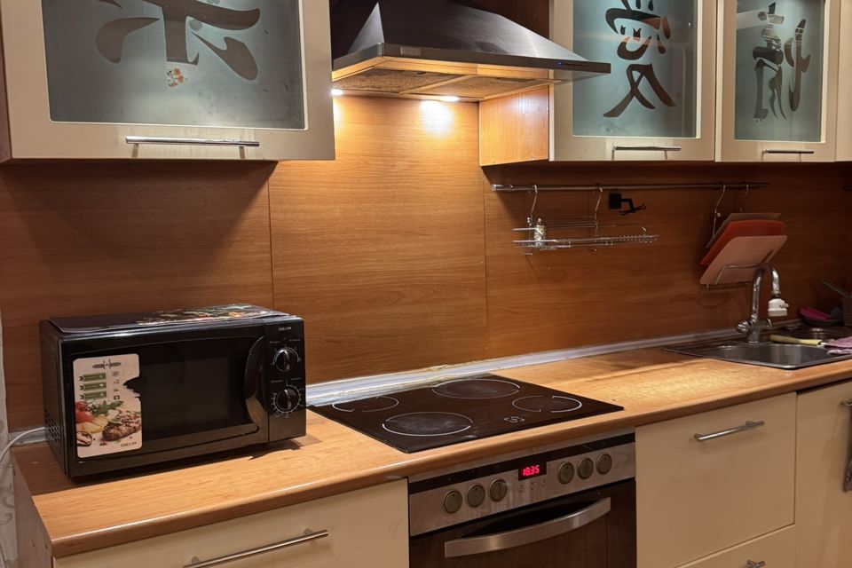 Сдаётся 3-комнатная квартира, 100 м²