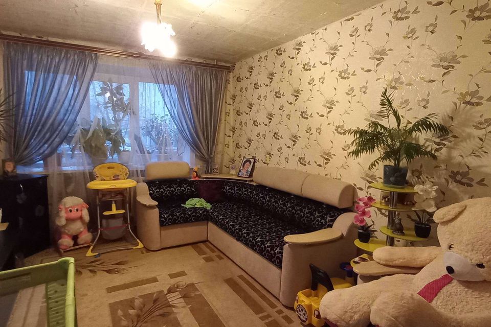 Продаётся 4-комнатная квартира, 80 м²