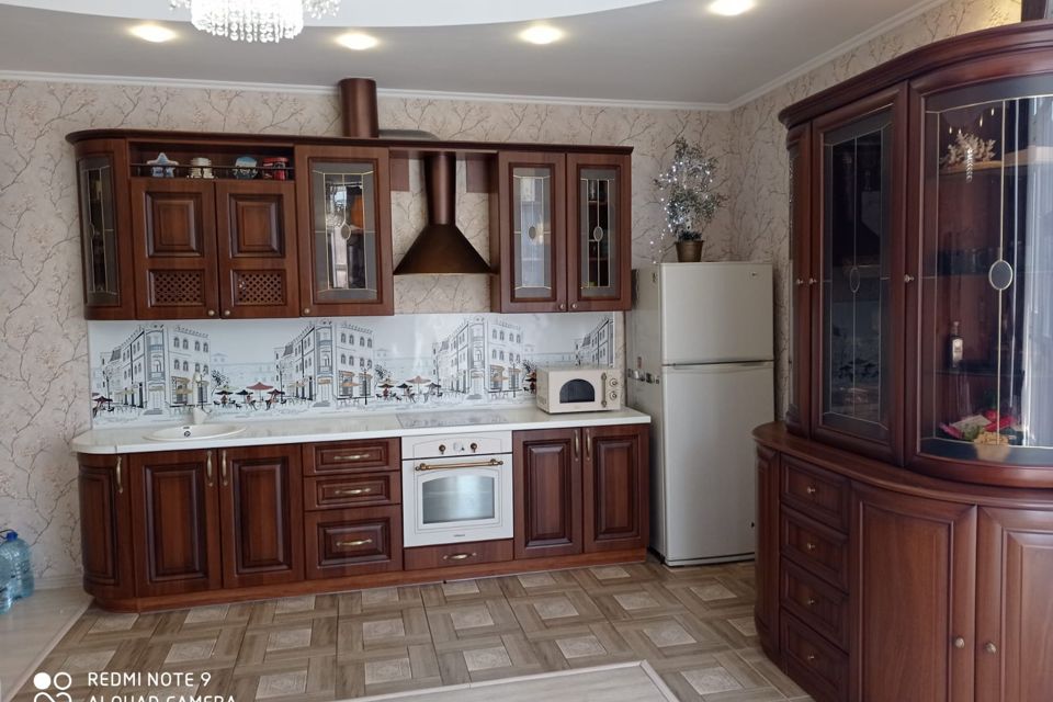 Продаётся 3-комнатная квартира, 90 м²