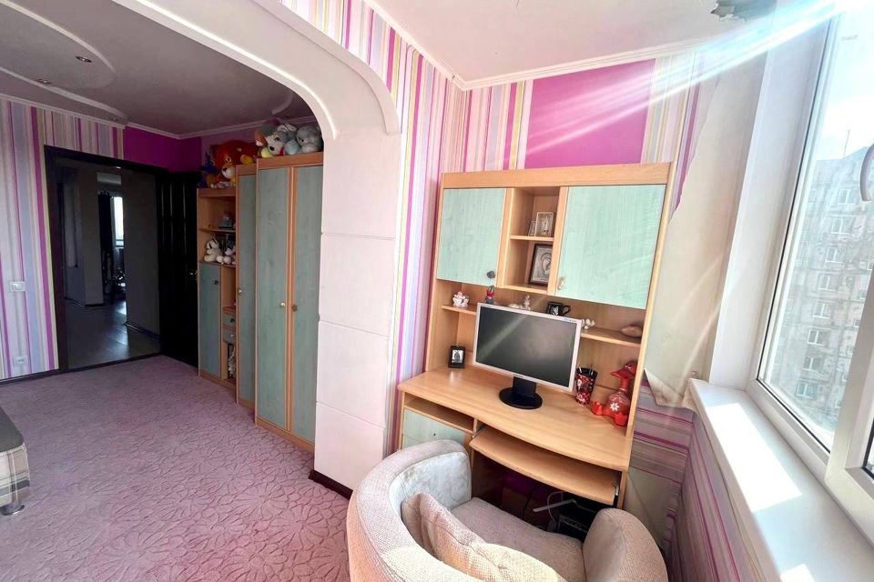 Продаётся 4-комнатная квартира, 90 м²