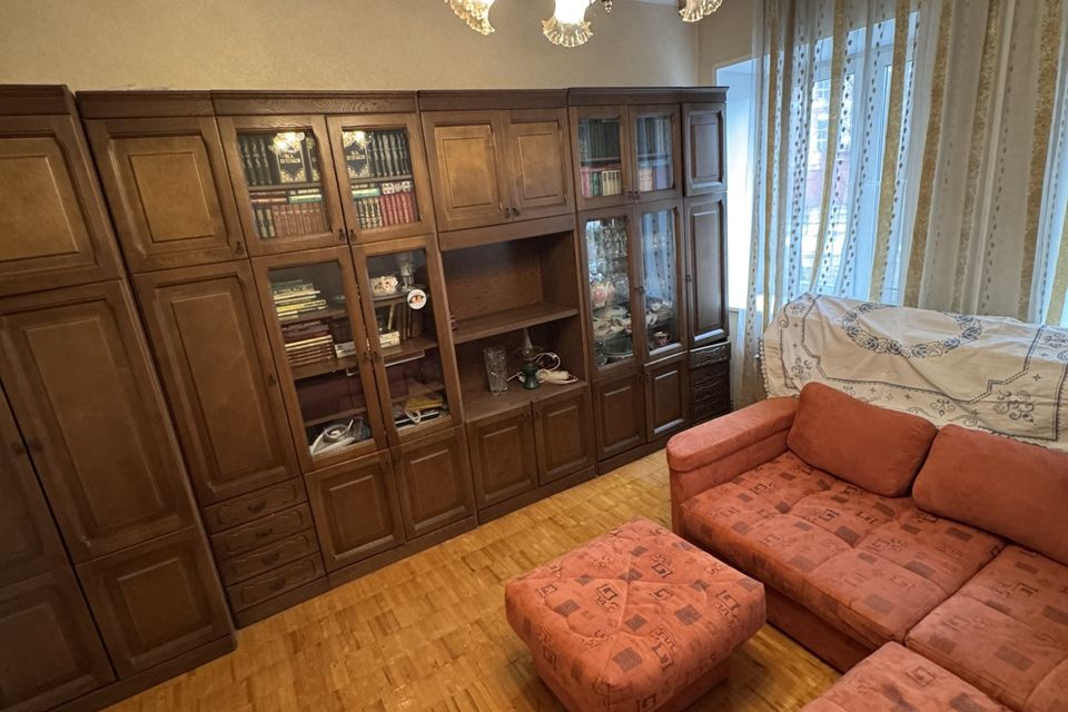 Продаётся 3-комнатная квартира, 72.4 м²
