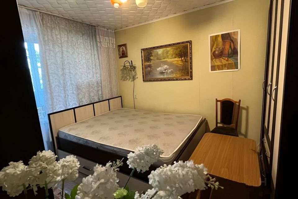 Продаётся 4-комнатная квартира, 62.1 м²