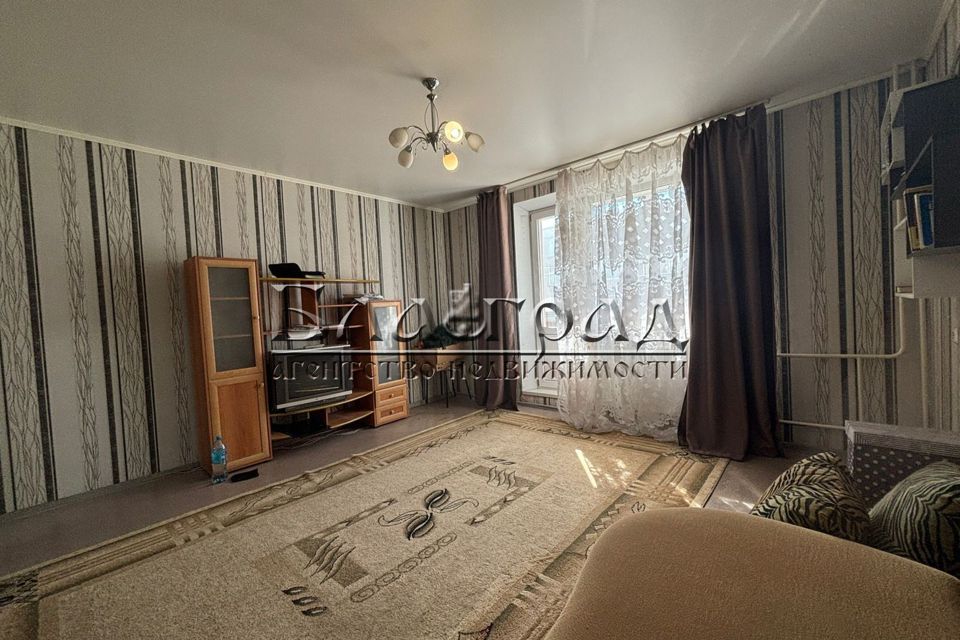 Продаётся 1-комнатная квартира, 43 м²